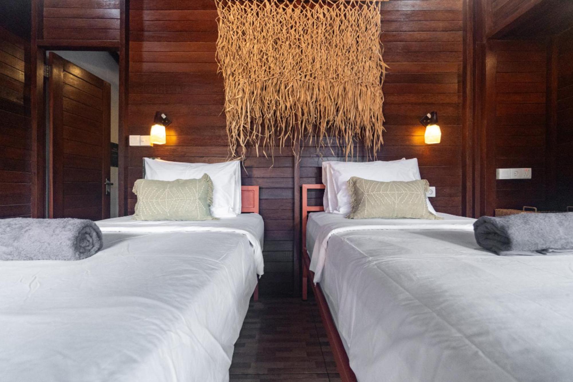 Mad Monkey Nusa Lembongan Ngoại thất bức ảnh