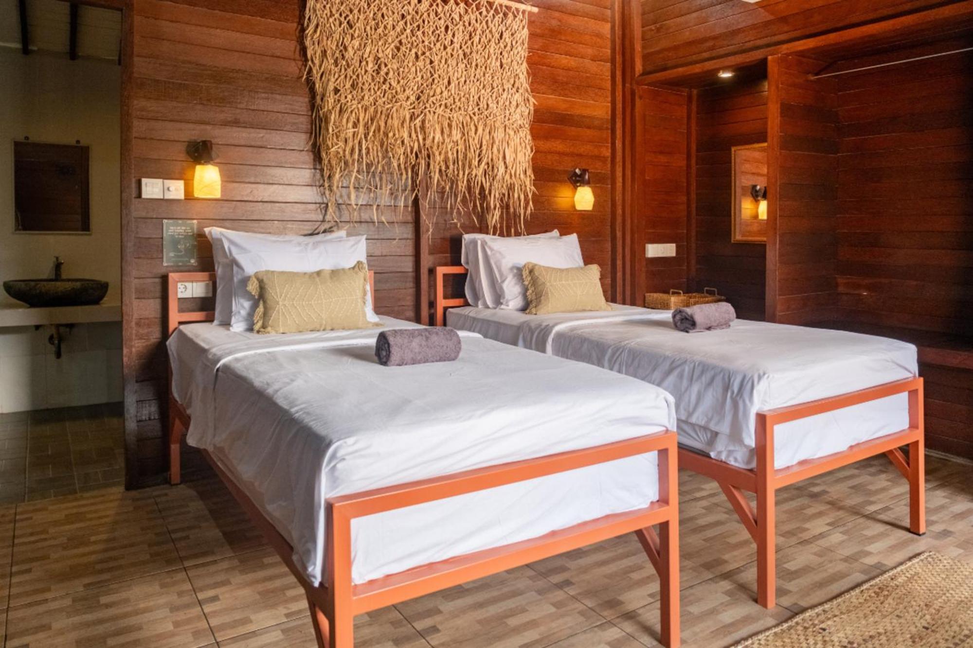 Mad Monkey Nusa Lembongan Ngoại thất bức ảnh