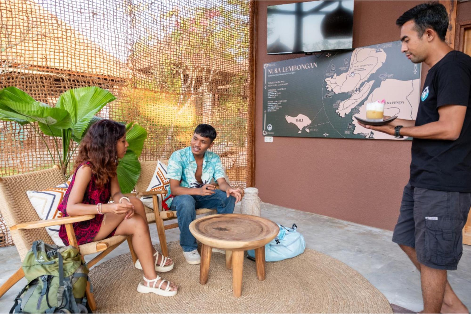 Mad Monkey Nusa Lembongan Ngoại thất bức ảnh