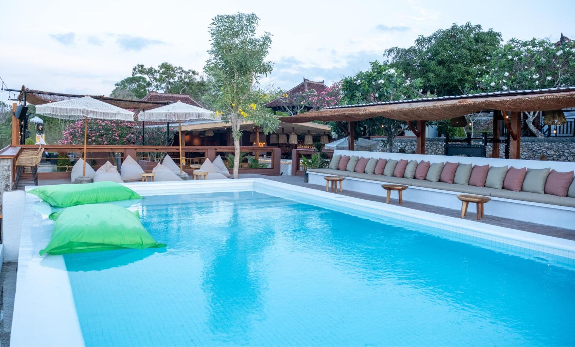 Mad Monkey Nusa Lembongan Ngoại thất bức ảnh