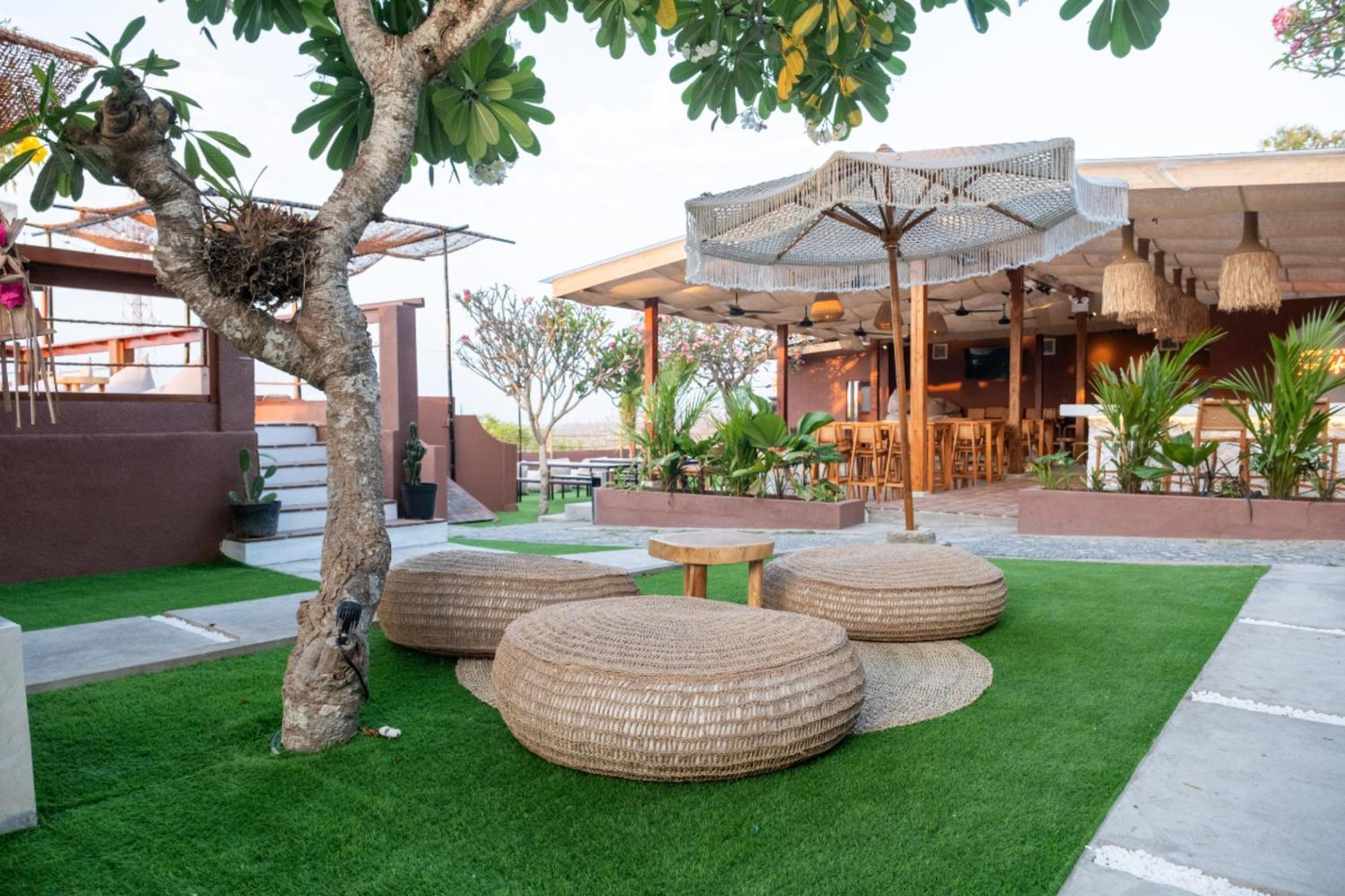 Mad Monkey Nusa Lembongan Ngoại thất bức ảnh